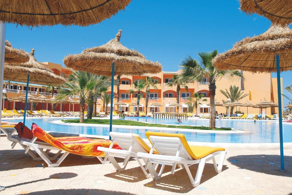 Caribbean World Thalasso Djerba Mezraia Exterior photo